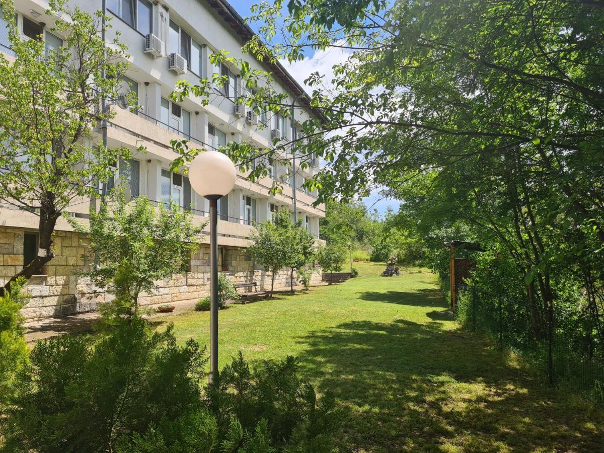 Туристически Дом Кайлъка Pleven Exterior foto